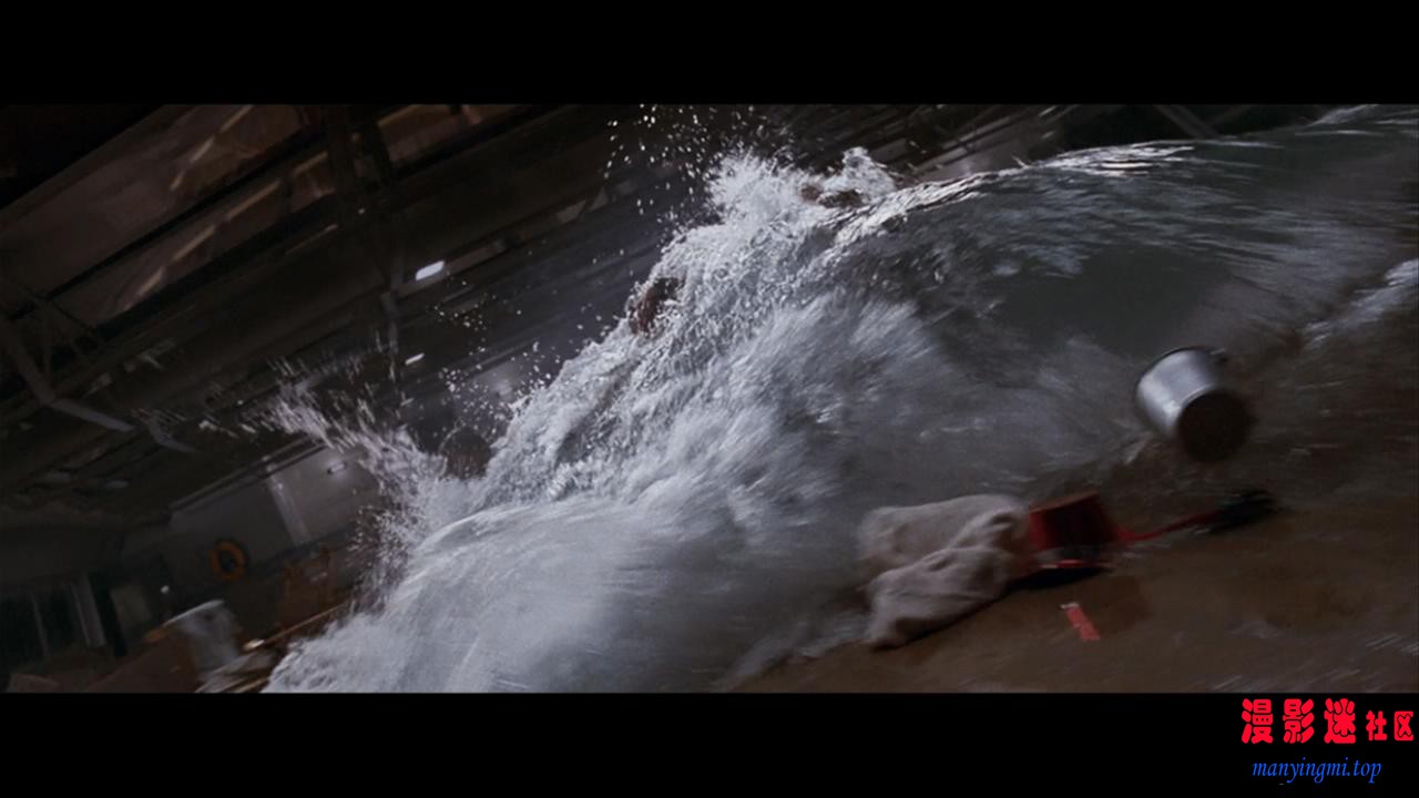 [新海神号].Poseidon.2006.BluRay.720p.x264.AC3.2Audios-CMCT.mkv_20211030_204643375.jpg